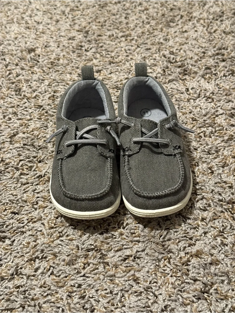 Cat & Jack comfortable gray